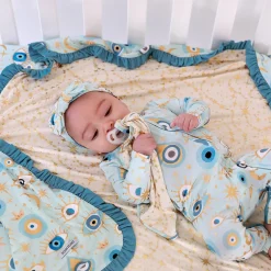 Ruffled Luxette Patoo® Blanket