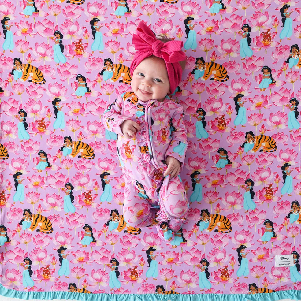 Ruffled Luxette Patoo® Blanket